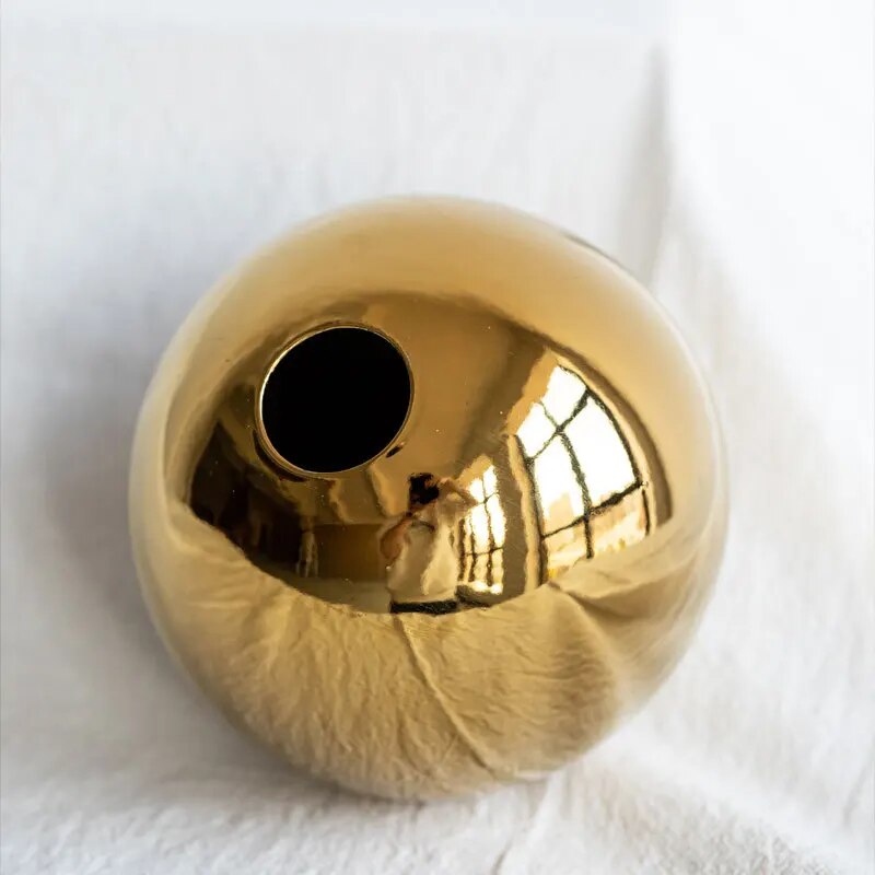 Golden Ceramic Round Vase for Home Decoration